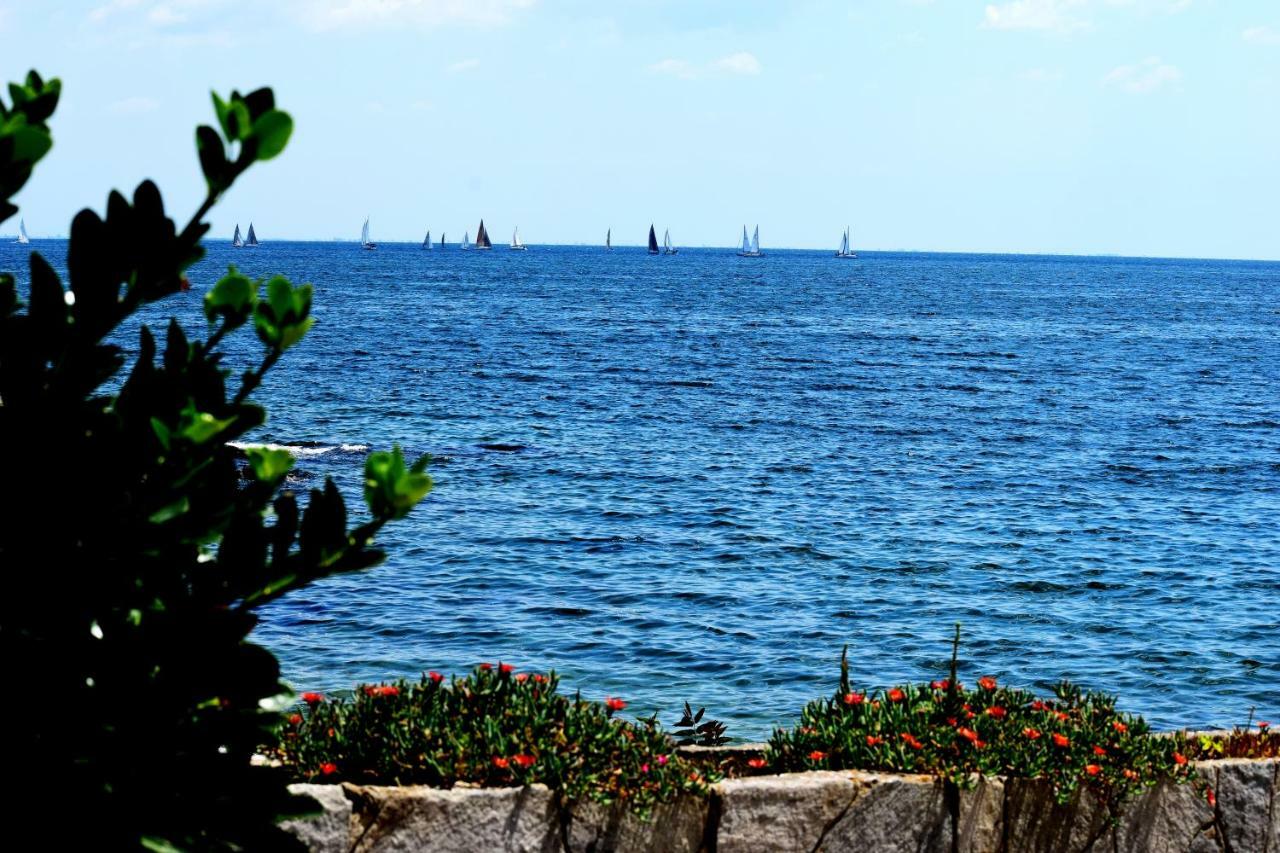 Beach Side Apart I Apartment Kavála ภายนอก รูปภาพ
