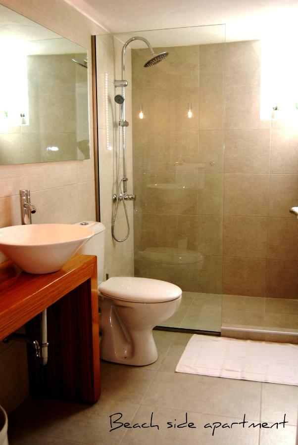 Beach Side Apart I Apartment Kavála ภายนอก รูปภาพ